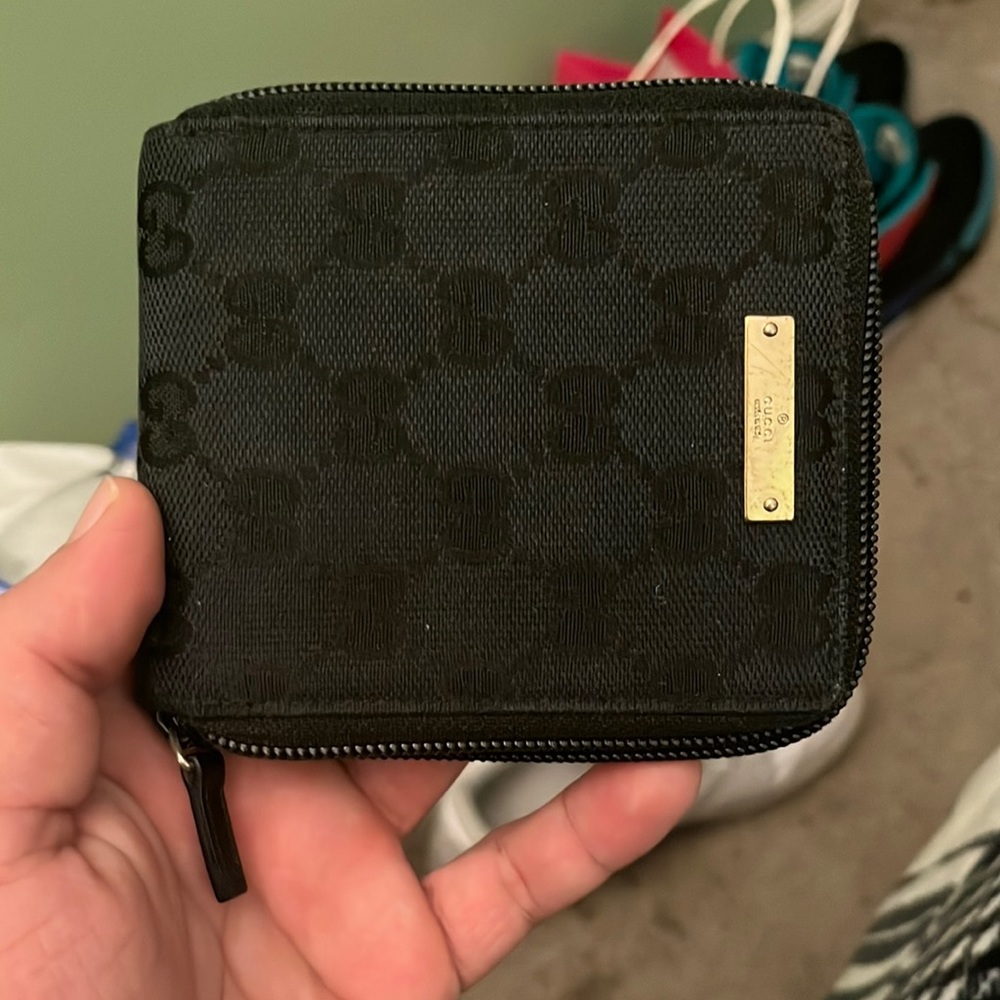Gucci wallet unisex
